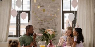 Jak udekorować salę na przyjęcie urodzinowe
