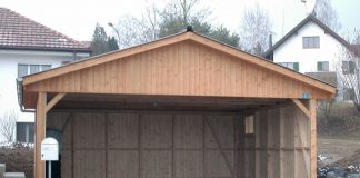 Wiata drewniana - praktyczne miejsce blisko Twojego domu