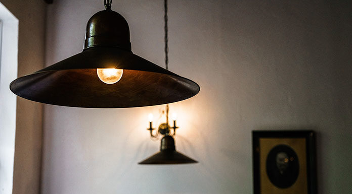 Lampy do salonu – sprawdź najnowsze trendy w wykończeniu wnętrz! Lampy do salonu – sprawdź najnowsze trendy w wykończeniu wnętrz!