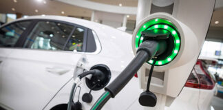 Ładowarka samochodu elektrycznego w użytku domowym