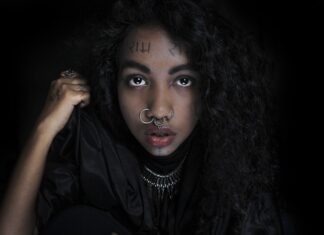 Jak skręcić szafki kuchenne ze sobą? Jak skręcić szafki kuchenne ze sobą?