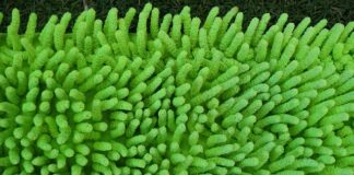 Co się wlewa do mopa parowego?