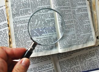 Jak powiększyć obraz z projektora?