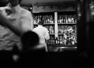 Czy opłaca się być barmanem?