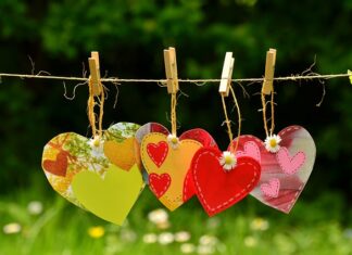 Na czym powiesić firany i zasłony? Na czym powiesić firany i zasłony?