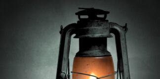 Jak wymienić materiał na kloszu do lampy?
