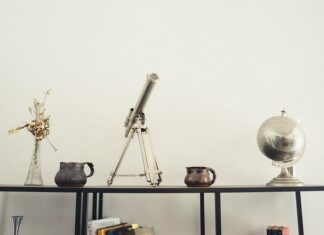 Jak zamontować haczyki do zasłon?