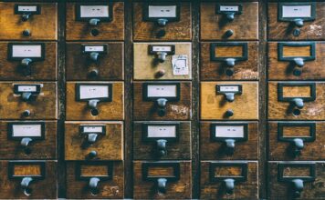 Jak uporządkować szuflady w kuchni? Jak uporządkować szuflady w kuchni?