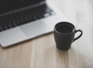 Jak długo ma pracować pompa w basenie?